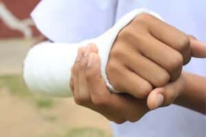 How To Create A Make Shift Splint - RecreationTime.net