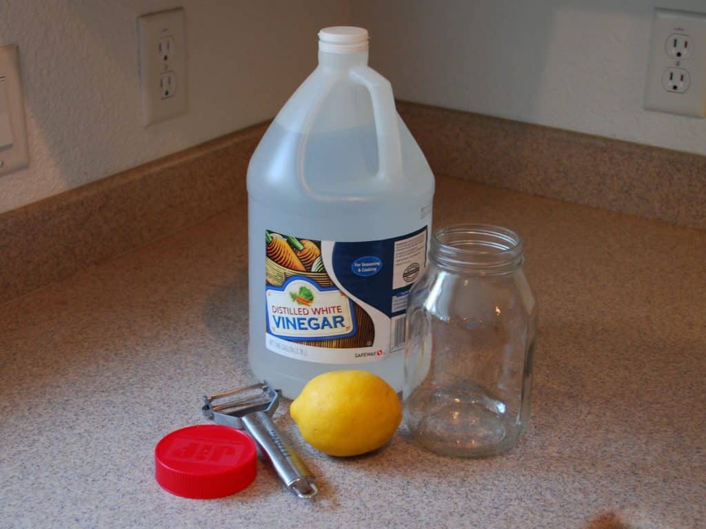How To Craft Your Own Eco-Friendly Cleaning Products