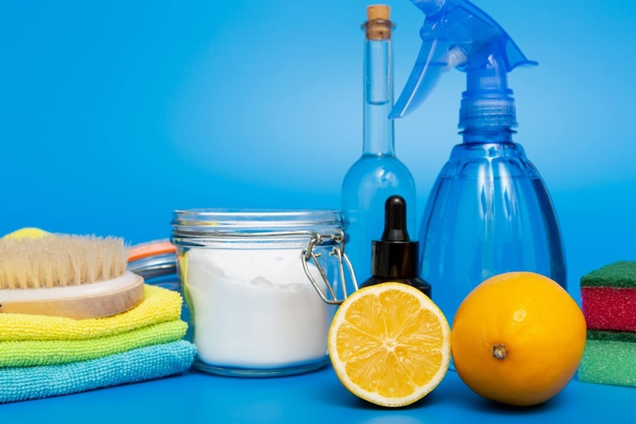 How To Craft Your Own Eco-Friendly Cleaning Products